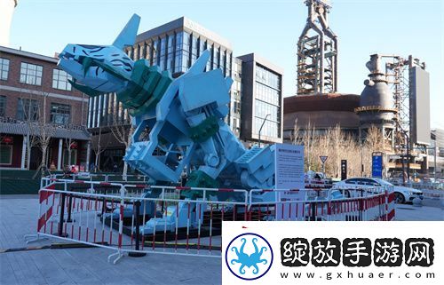 晶核携手孙世前打造机甲“魔导001号”亮相首届中国机甲文化节