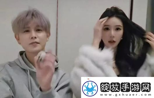 童锦程和朋友深夜去唱歌